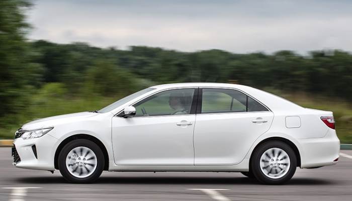 Клиренс Тойота Камри, реальный дорожный просвет Toyota Camry российской ...